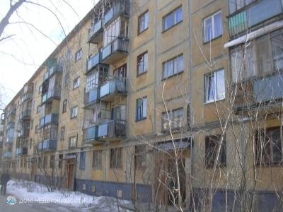 Доля 1/2 в 2-к. квартире, 44 м2, 3/5 эт.