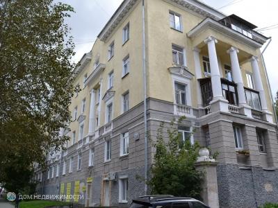2-комнатная квартира, 65 м2, 3/5 эт. 2-комнатная квартира, 65 м2, 3/5 эт.